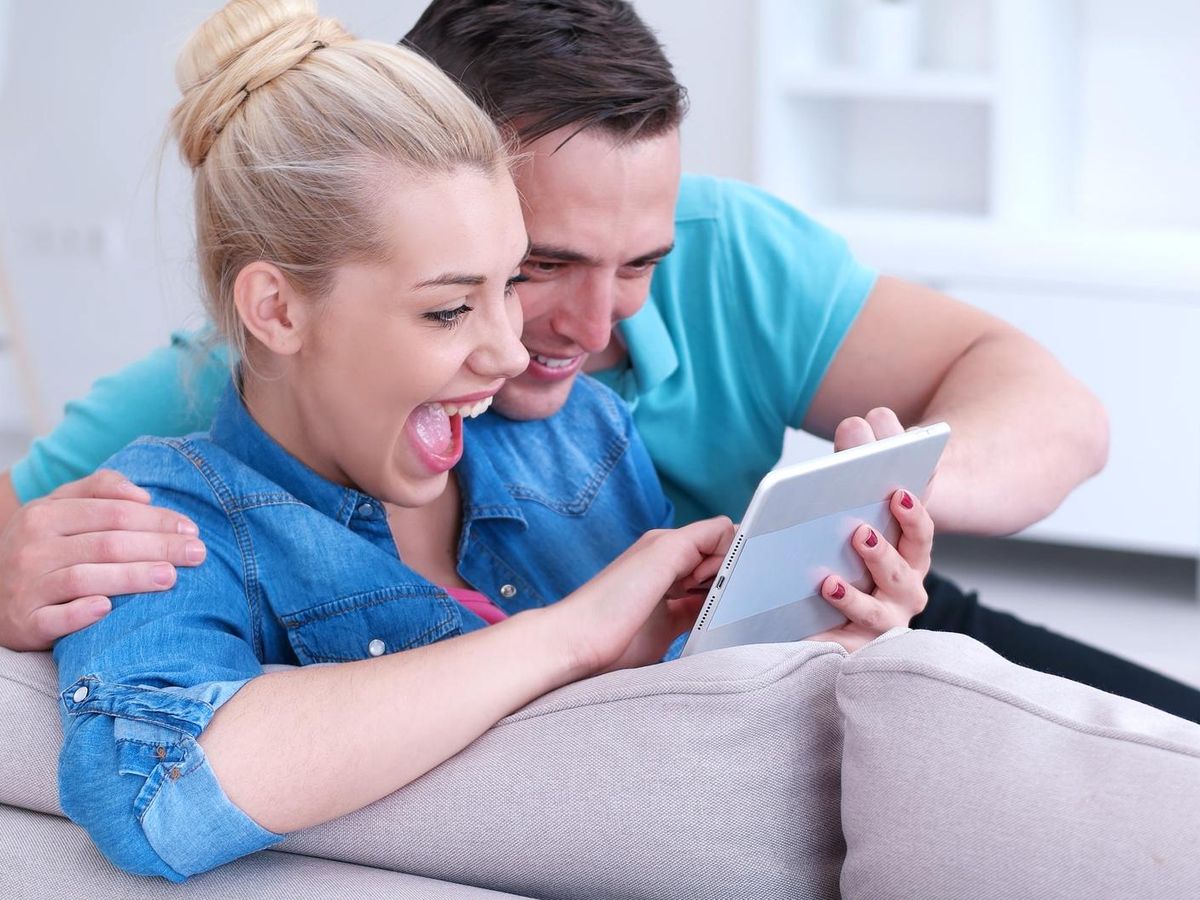 Jak wybrać aplikację do oglądania telewizji IPTV przez internet