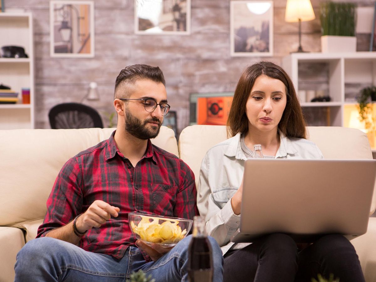Jak wybrać oprogramowanie do oglądania telewizji internetowej IPTV w Polsce