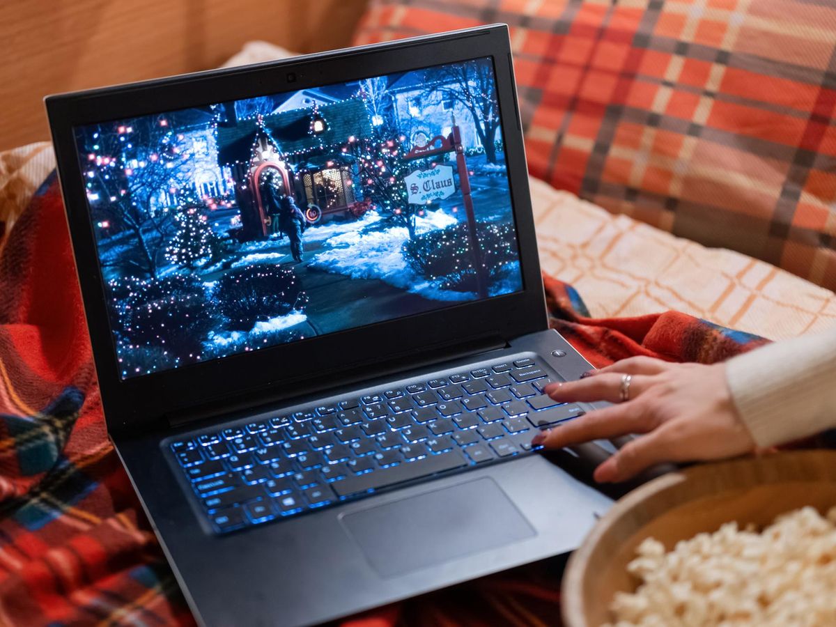 Jak wybrać oprogramowanie do telewizji internetowej IPTV w 2026 roku